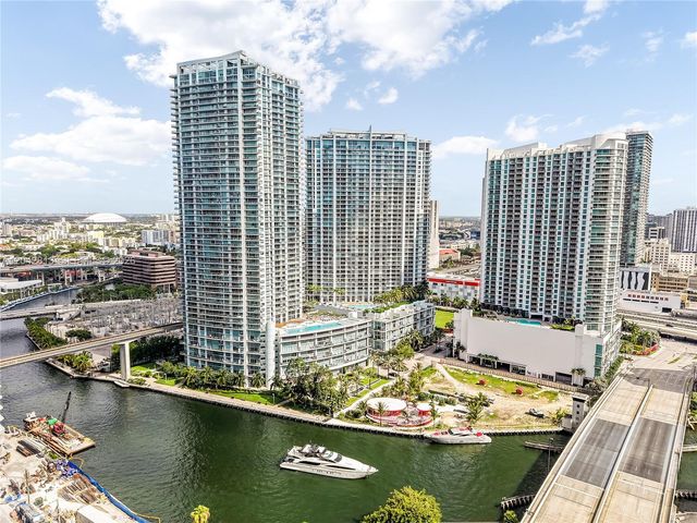 90 SW 3rd St 3003, Miami, FL 33130