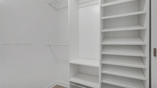 90 SW 3rd St 3003, Miami, FL 33130