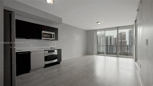 90 SW 3rd St 3003, Miami, FL 33130
