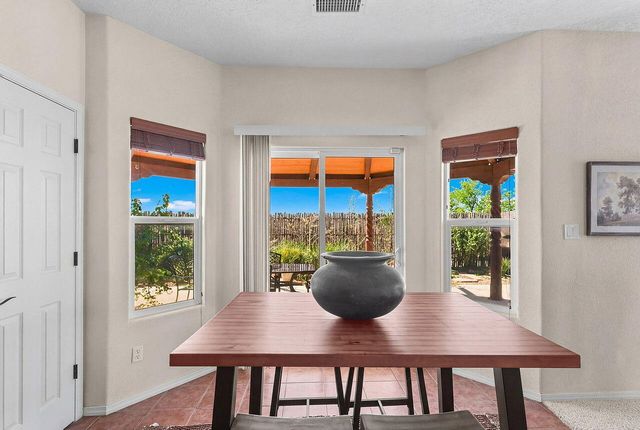 6530 Shiprock Drive NE, Rio Rancho, NM 87144