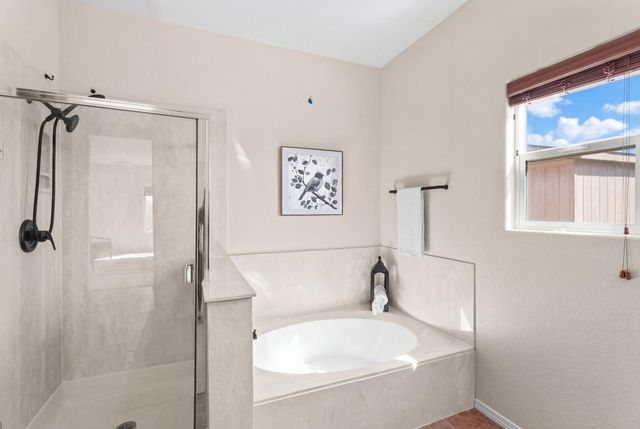 6530 Shiprock Drive NE, Rio Rancho, NM 87144