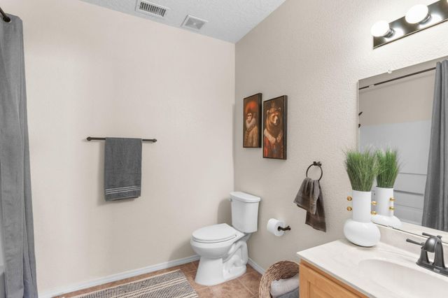 6530 Shiprock Drive NE, Rio Rancho, NM 87144