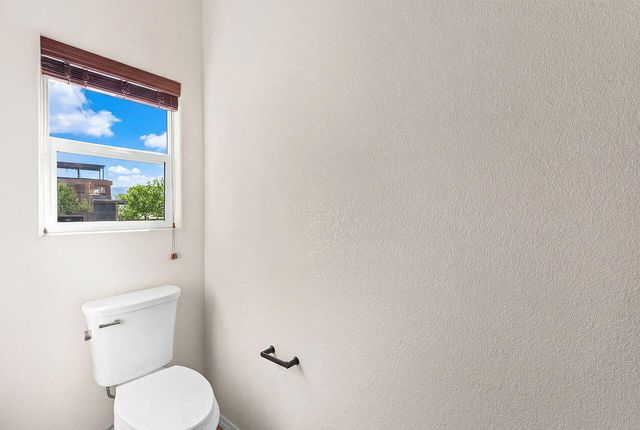 6530 Shiprock Drive NE, Rio Rancho, NM 87144