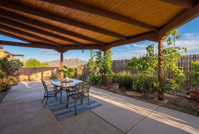 6530 Shiprock Drive NE, Rio Rancho, NM 87144