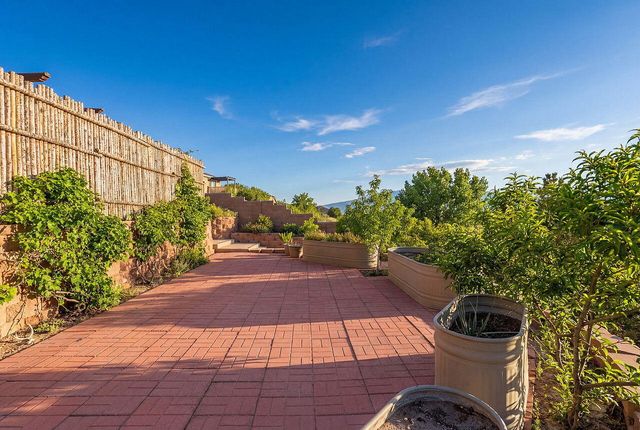 6530 Shiprock Drive NE, Rio Rancho, NM 87144