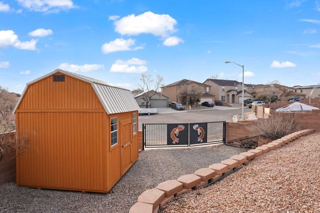 6530 Shiprock Drive NE, Rio Rancho, NM 87144