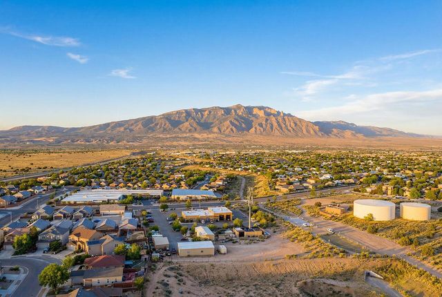 6530 Shiprock Drive NE, Rio Rancho, NM 87144