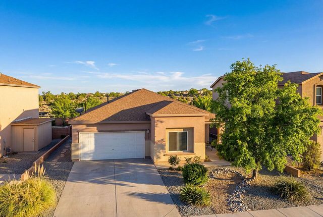 6530 Shiprock Drive NE, Rio Rancho, NM 87144