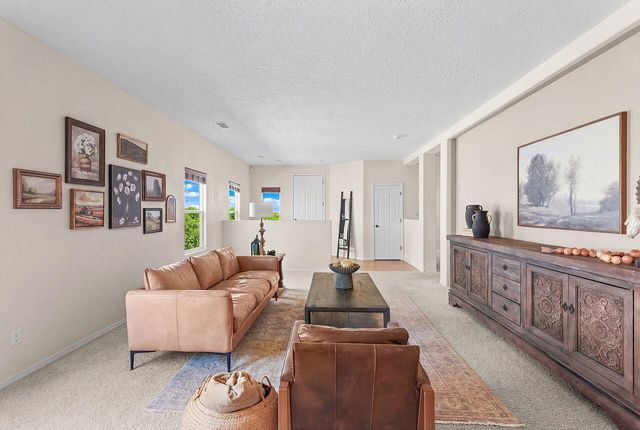 6530 Shiprock Drive NE, Rio Rancho, NM 87144