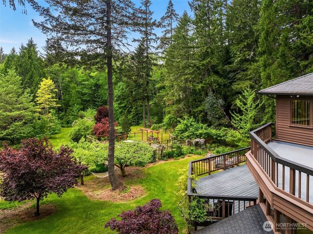 21833 103rd Avenue SW, Vashon, WA 98070