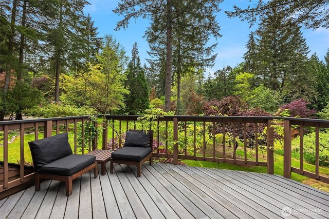 21833 103rd Avenue SW, Vashon, WA 98070