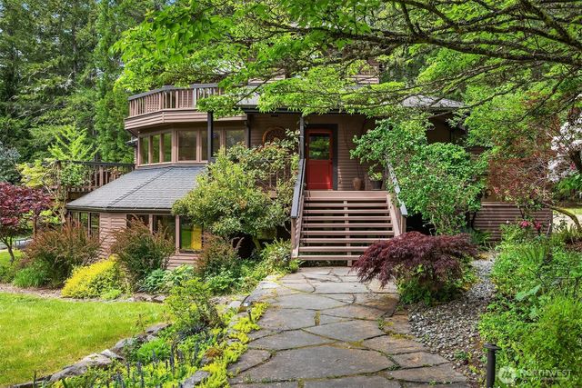 21833 103rd Avenue SW, Vashon, WA 98070