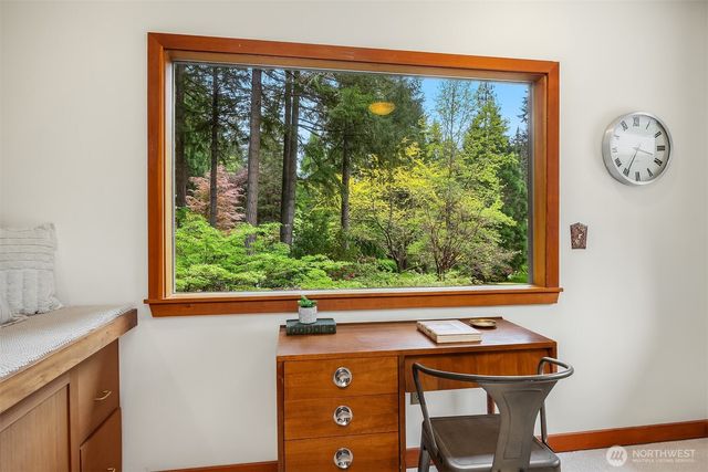 21833 103rd Avenue SW, Vashon, WA 98070