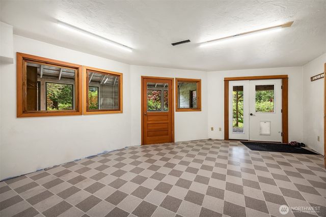 21833 103rd Avenue SW, Vashon, WA 98070