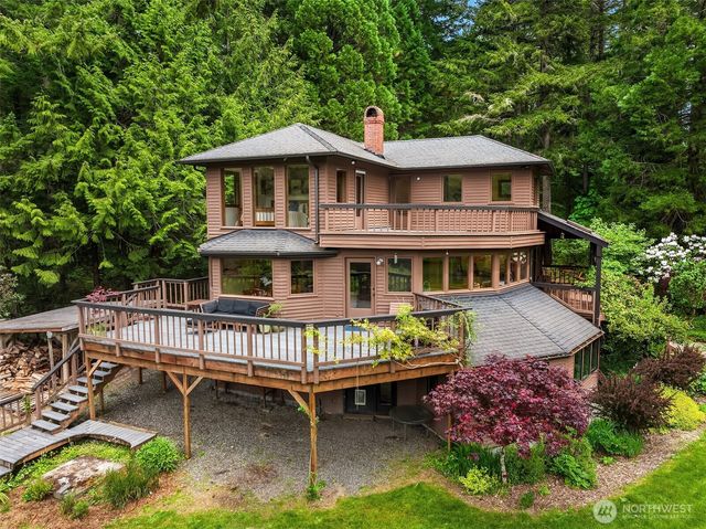 21833 103rd Avenue SW, Vashon, WA 98070