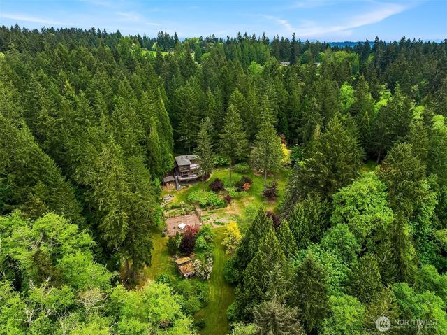 21833 103rd Avenue SW, Vashon, WA 98070