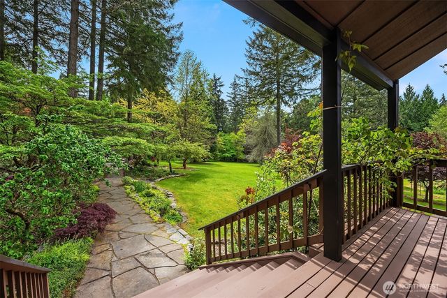 21833 103rd Avenue SW, Vashon, WA 98070