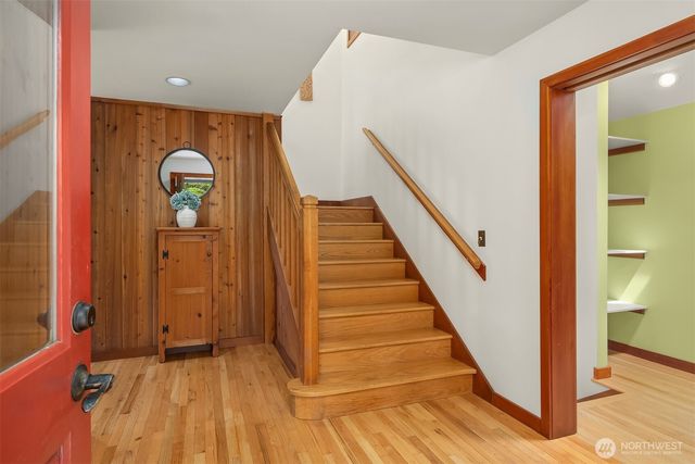 21833 103rd Avenue SW, Vashon, WA 98070