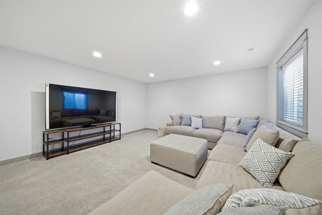 16696 Wilden Drive, Clive, IA 50325