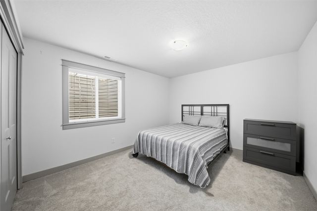 16696 Wilden Drive, Clive, IA 50325
