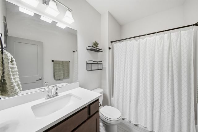 16696 Wilden Drive, Clive, IA 50325