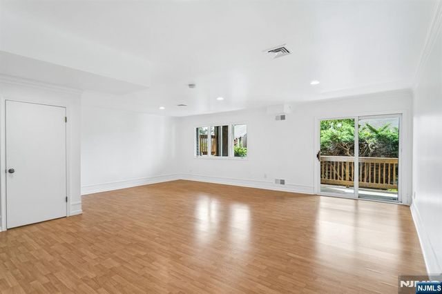 304 Heights Drive 3, Haledon, NJ 07508