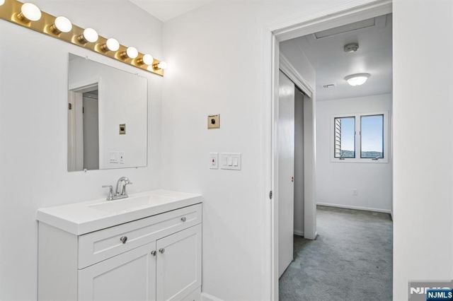304 Heights Drive 3, Haledon, NJ 07508