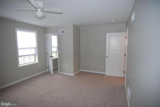 236 COBBLESTONE LN, Lancaster, PA 17601