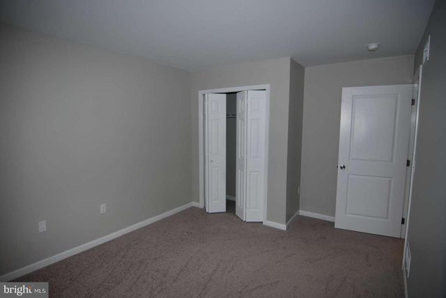 236 COBBLESTONE LN, Lancaster, PA 17601