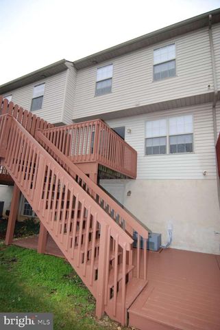 236 COBBLESTONE LN, Lancaster, PA 17601