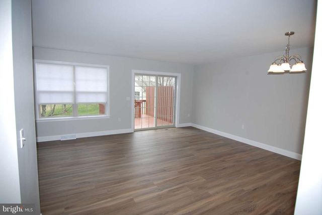 236 COBBLESTONE LN, Lancaster, PA 17601