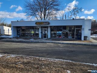 160 Route 17, Upper Saddle River, NJ 07458