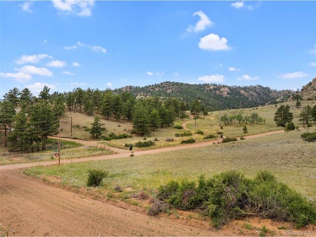 92 Sprucewood Dr, Florissant, CO 80816