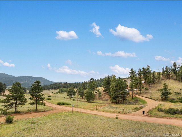 92 Sprucewood Dr, Florissant, CO 80816