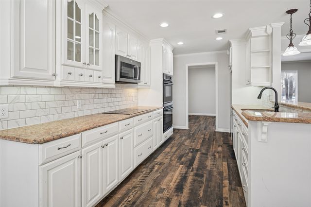 1604 Northcrest Drive, Plano, TX 75075