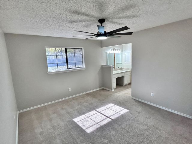 302 Monica Street, Glenn Heights, TX 75154