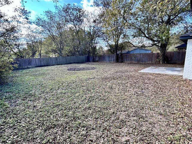 302 Monica Street, Glenn Heights, TX 75154