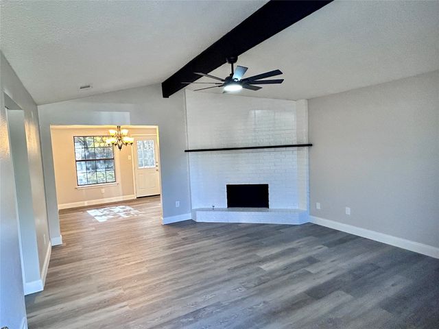 302 Monica Street, Glenn Heights, TX 75154