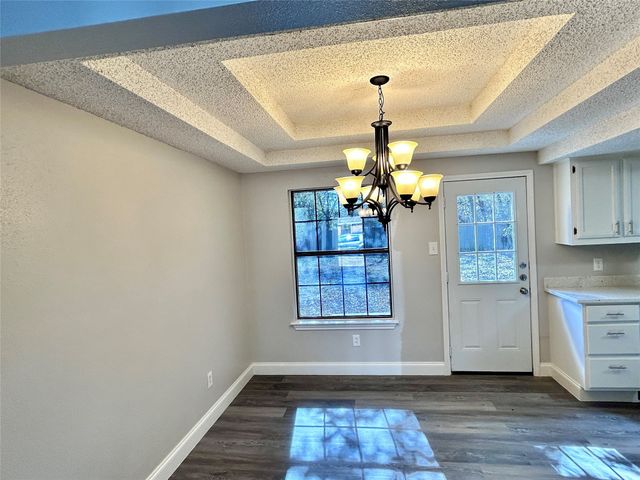 302 Monica Street, Glenn Heights, TX 75154