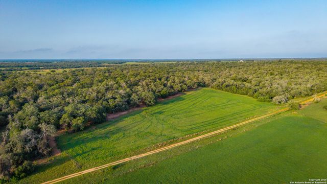 7417 Nockenut, Seguin, TX 78155