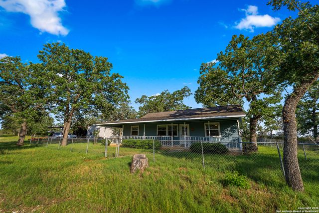 7417 Nockenut, Seguin, TX 78155