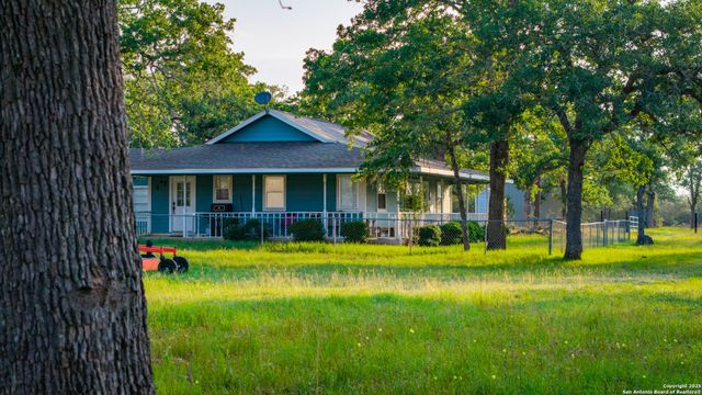 7417 Nockenut, Seguin, TX 78155
