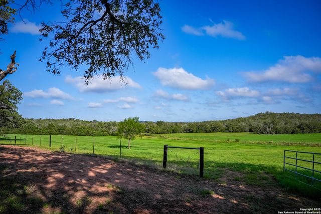 7417 Nockenut, Seguin, TX 78155