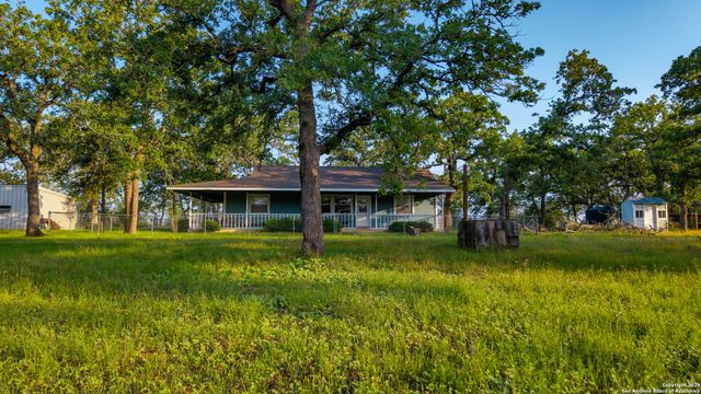 7417 Nockenut, Seguin, TX 78155