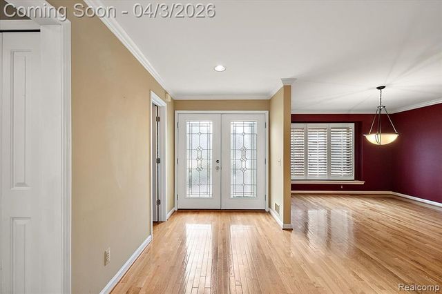 1672 Devonshire Drive, Troy, MI 48098