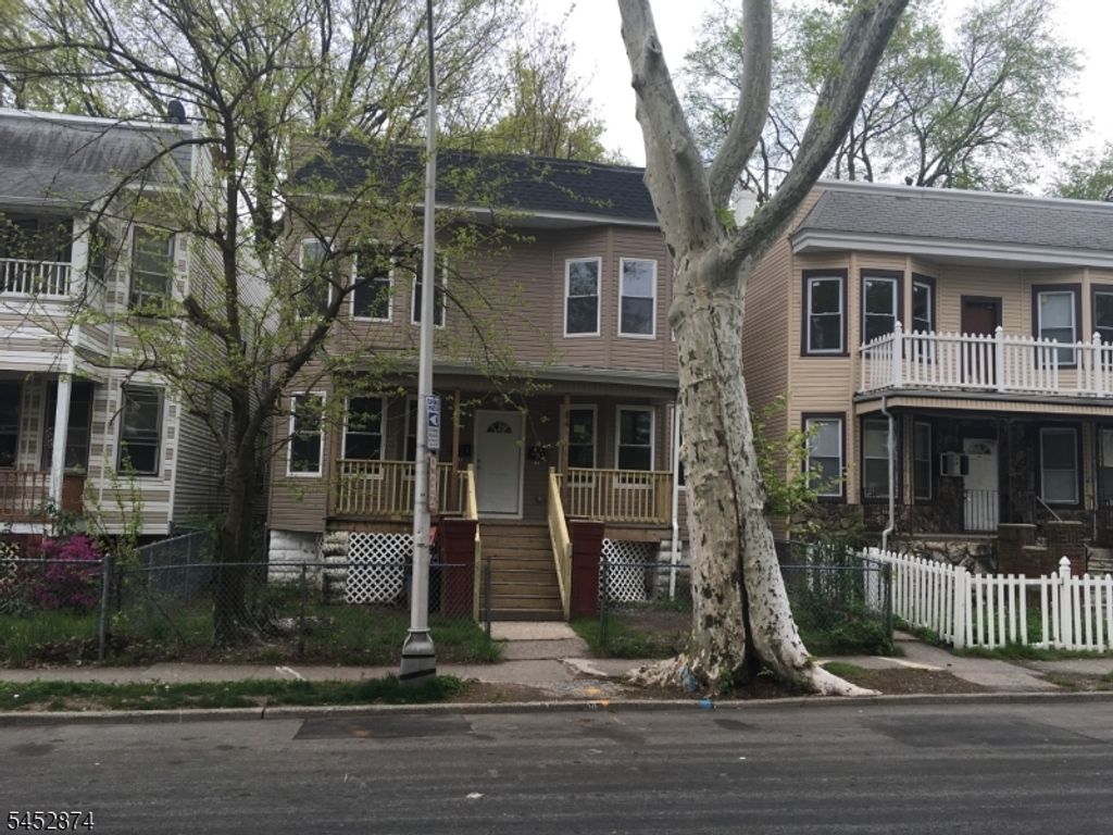 84 N Park St 4, East Orange City, NJ 07017 — exterior
