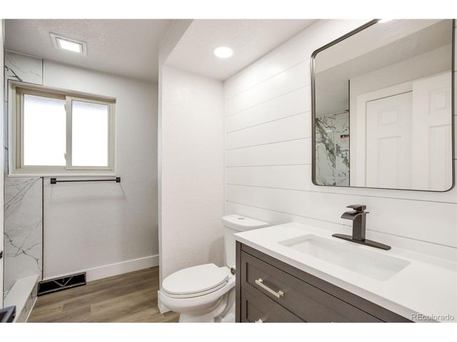 1738 S Newland St, Lakewood, CO 80232