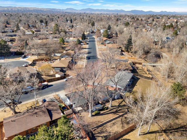 1738 S Newland St, Lakewood, CO 80232