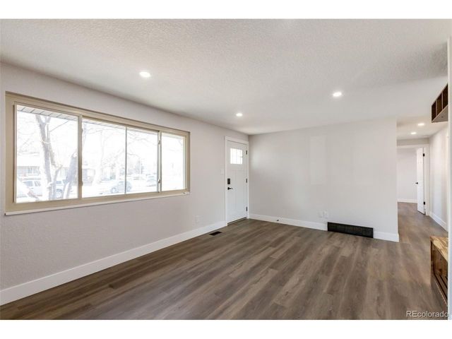 1738 S Newland St, Lakewood, CO 80232