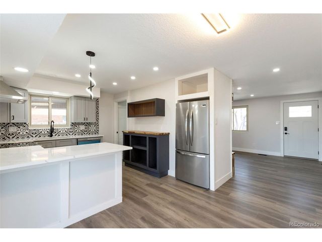 1738 S Newland St, Lakewood, CO 80232